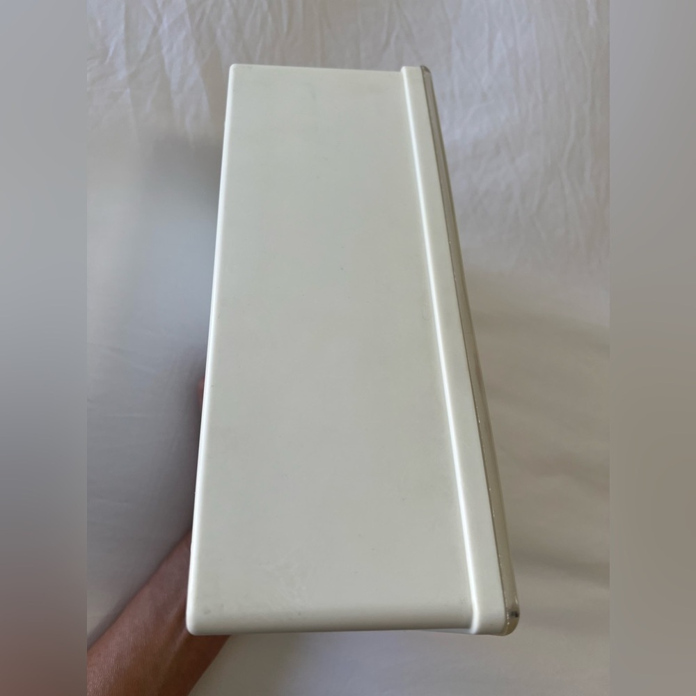 Vintage Wilson Wil-Hold Plastic Storage Box | White Embossed Roses - Picture 12 of 12